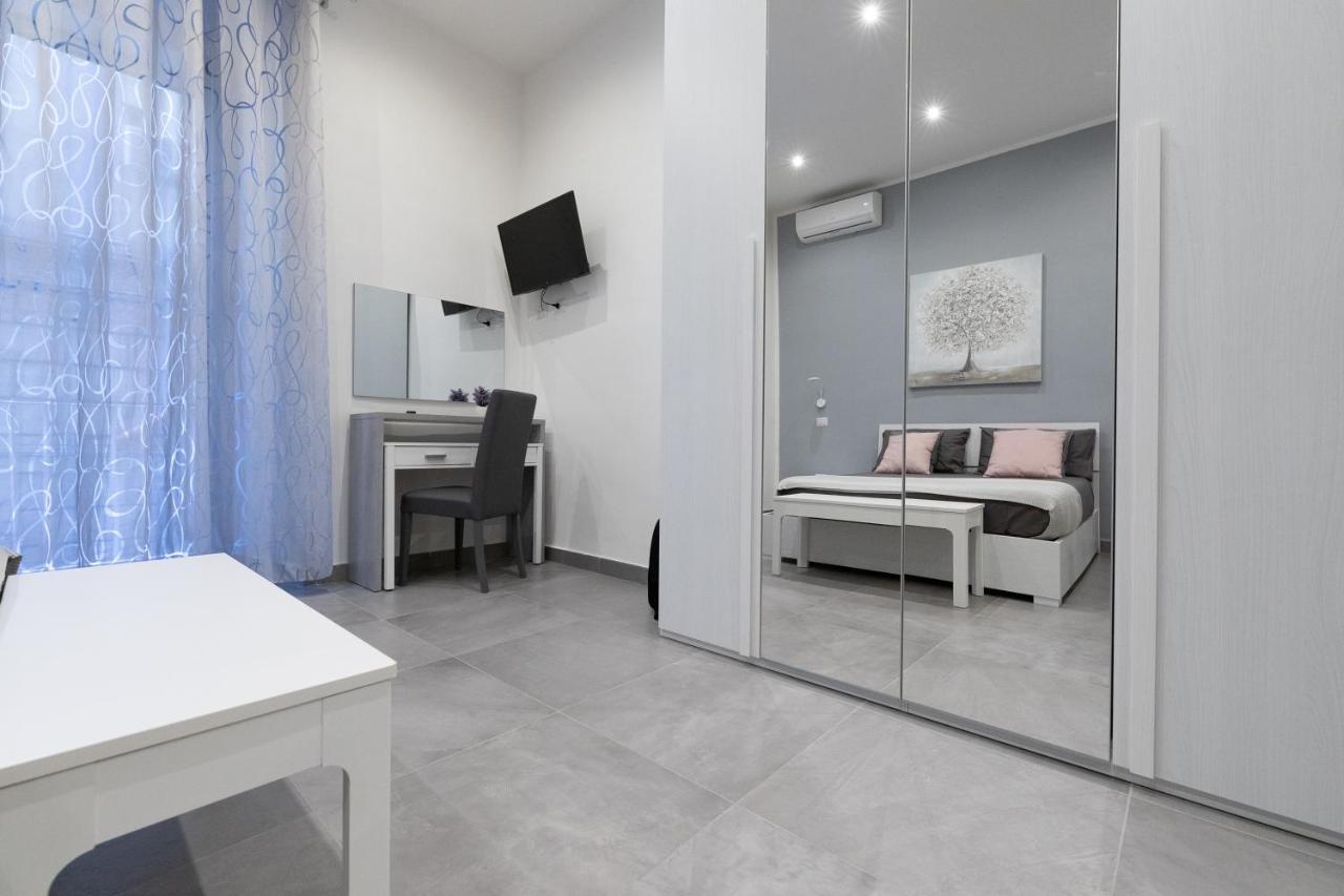 Dante Square Apartment Naples Luaran gambar